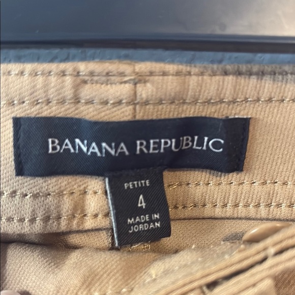 Banana Republic size 4P Tan Cargo dress Pants - Picture 2 of 7